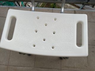 Silla de ducha adaptable
