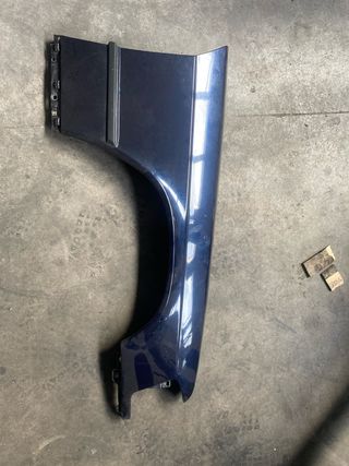 Aleta derecha Mercedes 190 w201