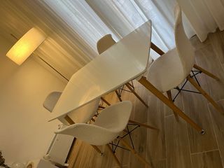 Mesa,4 Sillas Comedor mueble TV y mesa baja