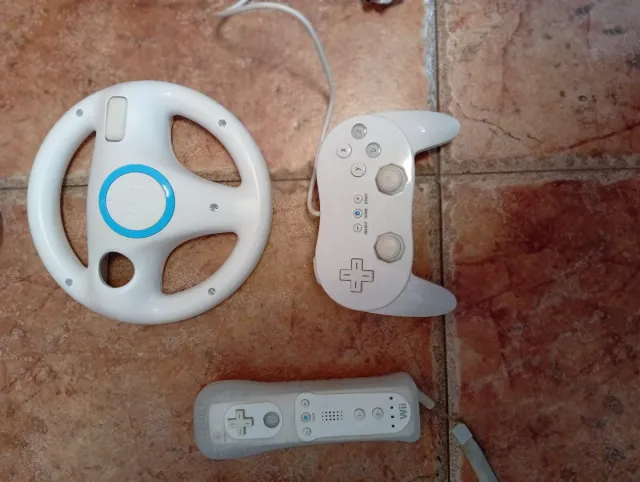 Consola Wii Mini Roja + Accesorios