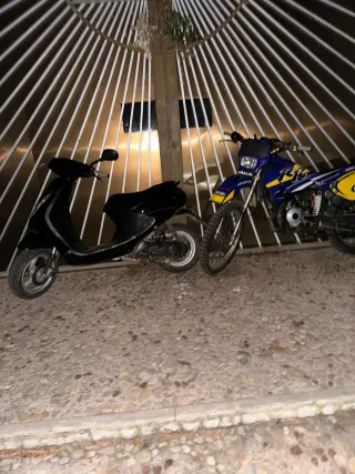 Peugeot Vivacity 50 Scooter Negra.