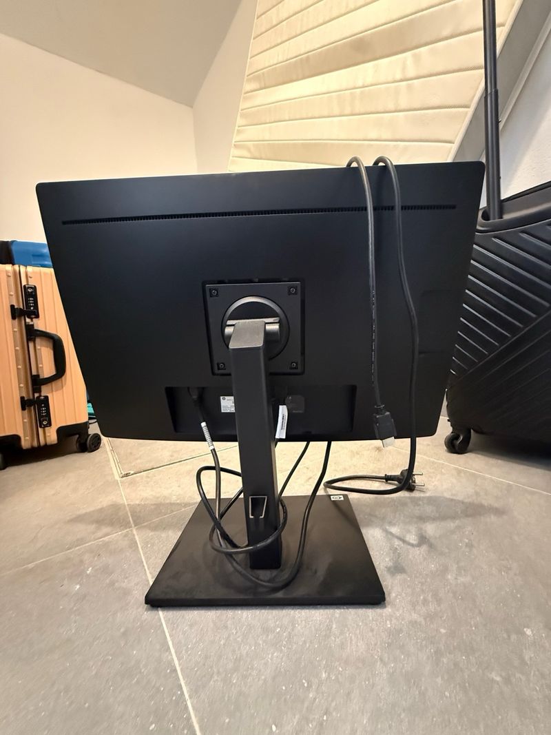 Monitor HP EliteDisplay E240c afbeelding 2