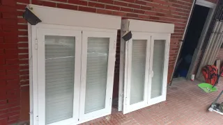 Ventanas blancas de aluminio