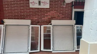 Ventanas blancas de aluminio