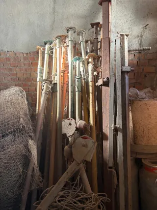 Puntales de obra metálicos