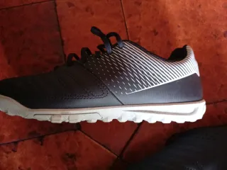 Zapatillas Kipsta Talla 40-41 Negras