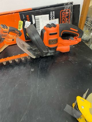 Cortasetos Eléctrico Black+Decker