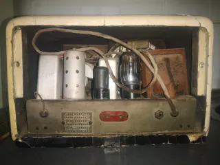 Radio Válvulas Clarion RA-41B Años 40/50