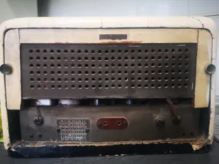 Radio Válvulas Clarion RA-41B Años 40/50