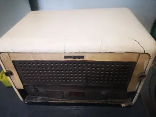 Radio Válvulas Clarion RA-41B Años 40/50