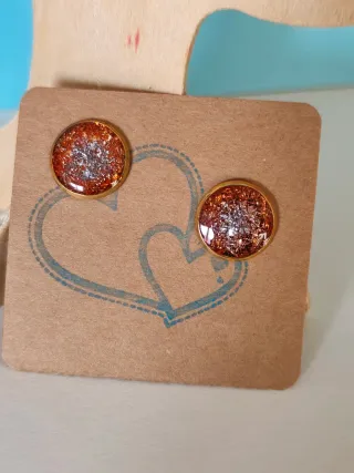 Lote pendientes resina UV flor blanca