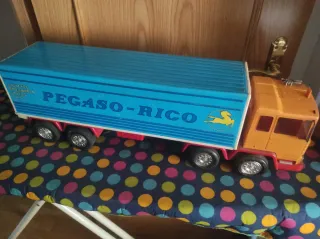 Camión Pegaso Rico