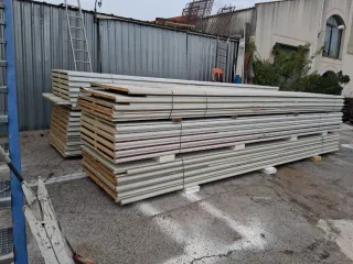 Lote 60 Paneles Sándwich