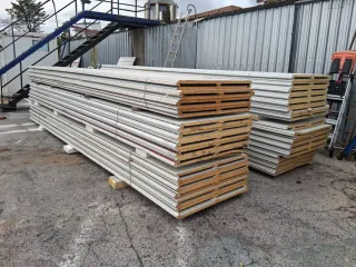 Lote 60 Paneles Sándwich