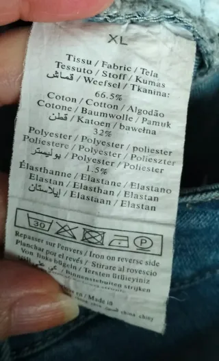 Tejanos Talla XL con Rotos