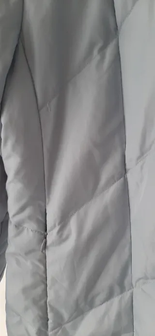 Chaqueta azul acolchada