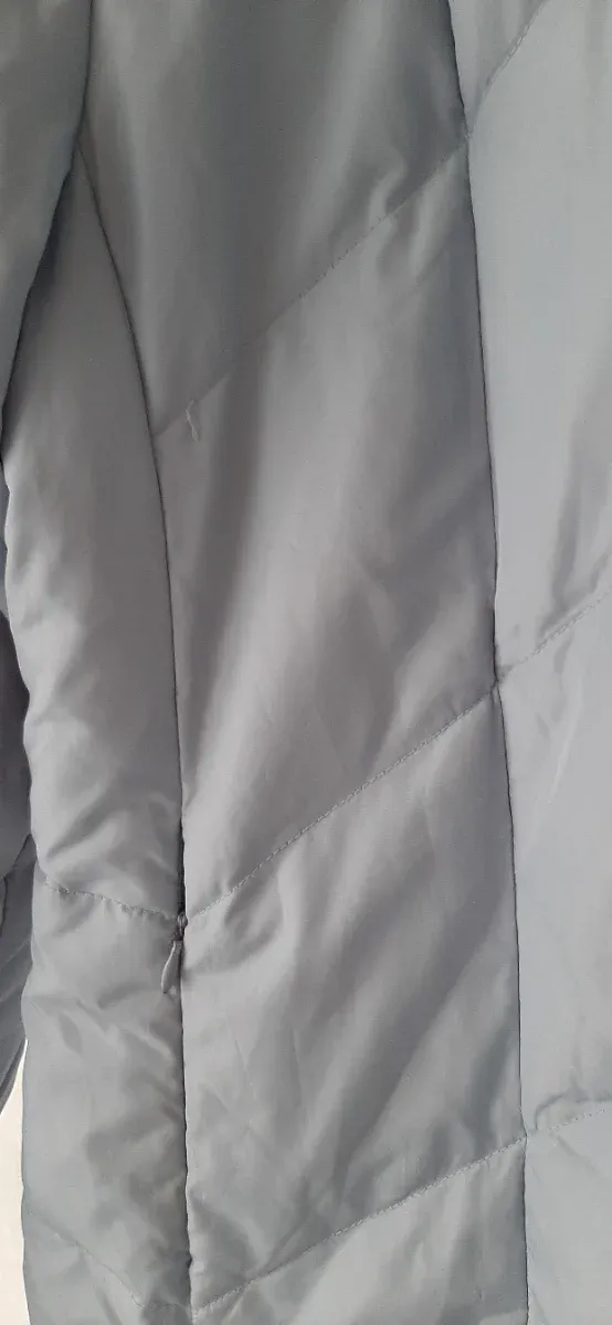 Chaqueta azul acolchada