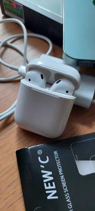 iPhone 13 Pro Max Verde + AirPods 2 + Extras