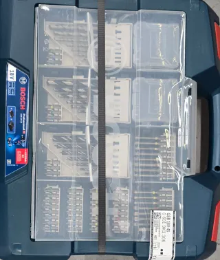 Taladro Bosch 18V Profesional + Accesorios