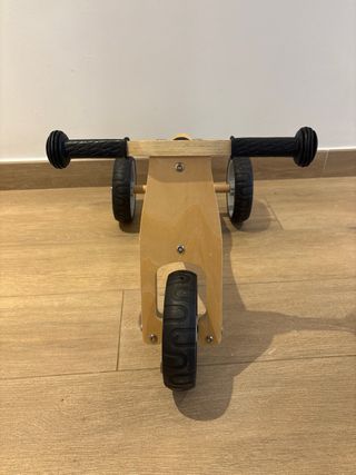 Triciclo de madera para niños