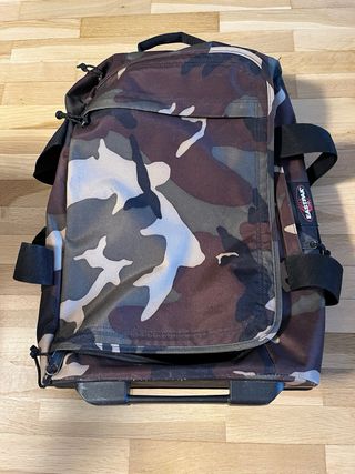 Mochila Eastpak camuflaje
