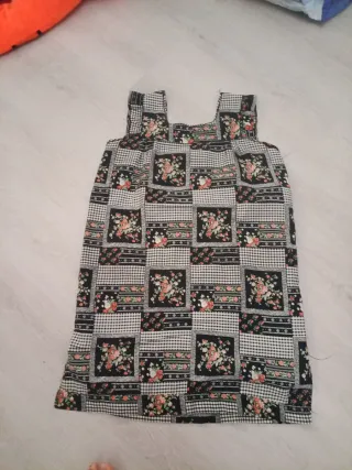 Vestiti vari 2€ scorrimento foto offerta