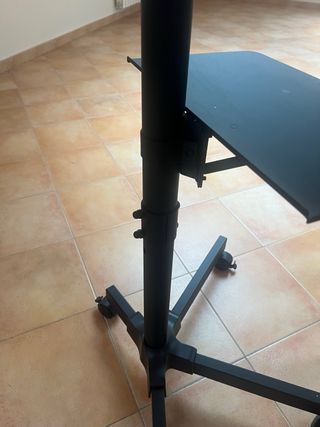 Soporte TV Bontec con Ruedas