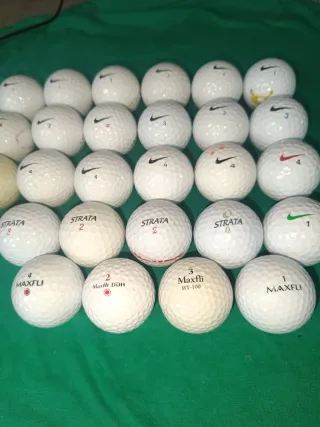 Lote de 30  bolas  usadas  En buen estado.