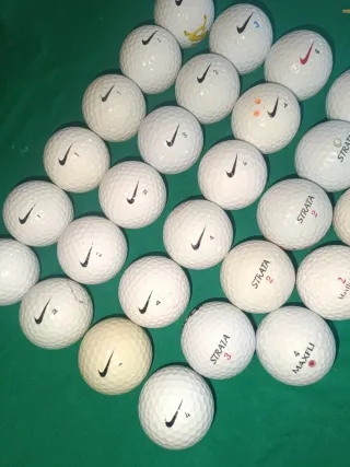 Lote de 30  bolas  usadas  En buen estado.