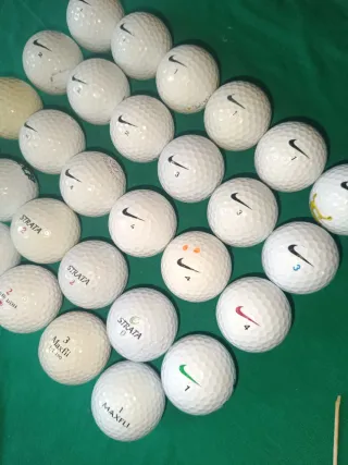 Lote de 30  bolas  usadas  En buen estado.