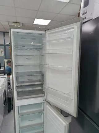 Nevera LG plateada 2,m combi con garantía