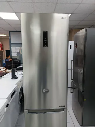 Nevera LG plateada 2,m combi con garantía