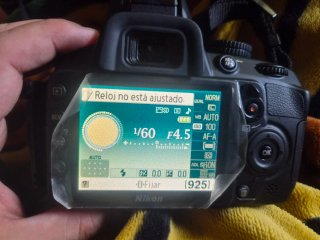 Pack Nikon D3100: 18‑55 VR + Mochila + cargador