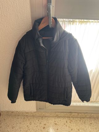 Chaqueta negra niño talla 12 marca UP