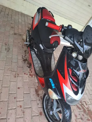 Aprilia SR antigua