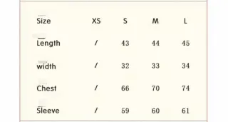 Vestido rojo de tirantes con estampado floral