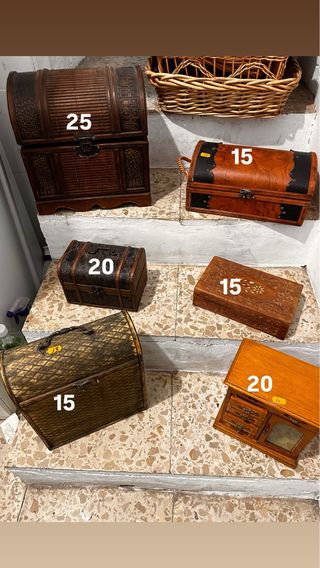 Lote cofres madera y mimbre