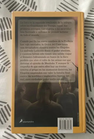 Libros "La llave" y "la oscuridad"