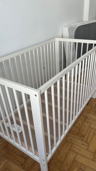 Berço IKEA branco