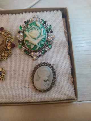 3 Broches Cameo para modernismo