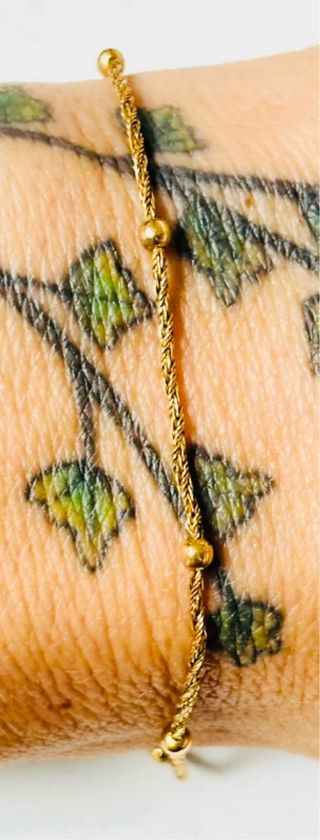 Pulsera con bolitas en oro laminado de 18 quilates