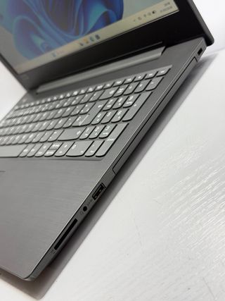 Lenovo V330 i5-8th / 8Gb / 256Gb
