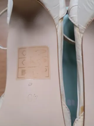 Zapatos de tacón beige,tela plisada,tacon 6cm