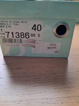 Zapatos de tacón beige,tela plisada,tacon 6cm