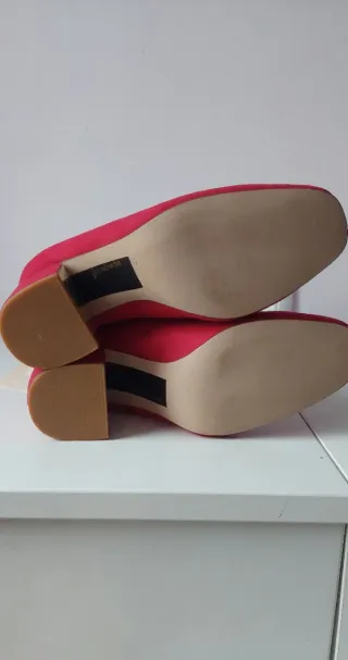 Botines rojos Stradivarius talla 35