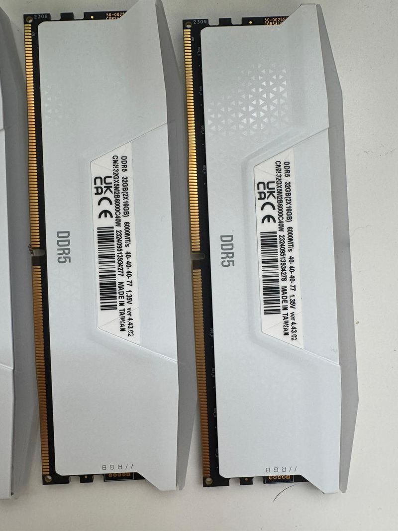 PACK 64GB (2 Kits de 32GB) Corsair Vengeance RGB afbeelding 2
