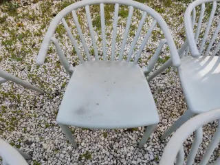 Mesa extensible eucalipto y sillas. Exterior