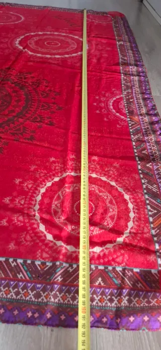 Pañuelo grande Desigual rojo y morado