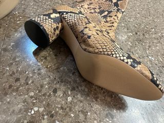 Botines Zara efecto piel serpiente
