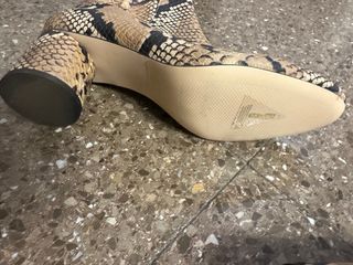 Botines Zara efecto piel serpiente